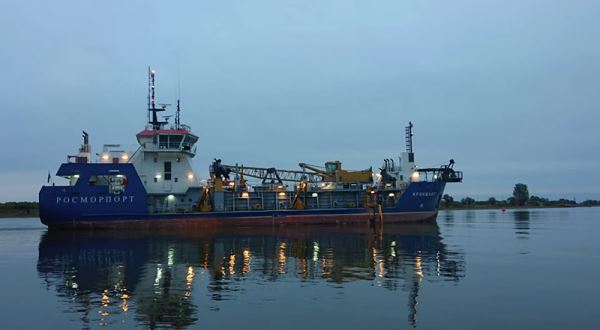 Дноуглубление ВКМСК позволило нарастить грузооборот астраханских портов на 15%
