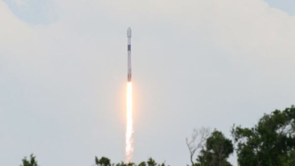 SpaceX отменила запуск Falcon Heavy за минуту до старта<br />
