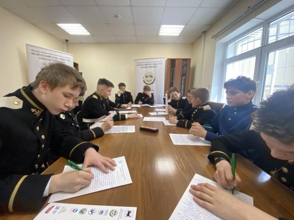 Байкальский экодиктант написали около 10 тысяч человек